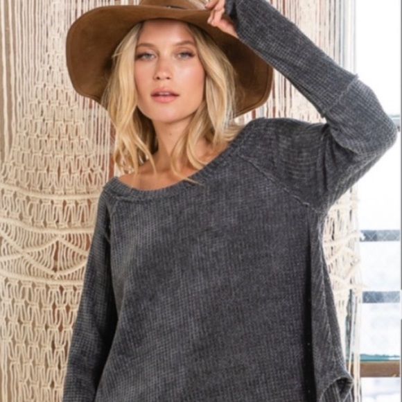 Velvety Soft Thumbhole Tunic Top - Picture 13 of 15